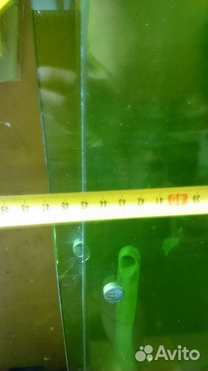 Стекло цветное (изумруд) 1180х 450 мм