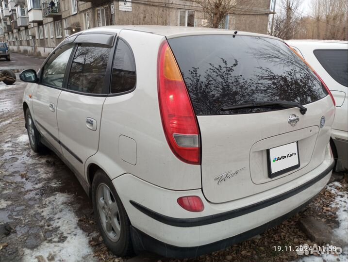 Nissan Tino 1.8 AT, 2002, 250 000 км