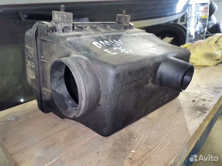 Корпус воздушного фильтра BMW E36 1715881