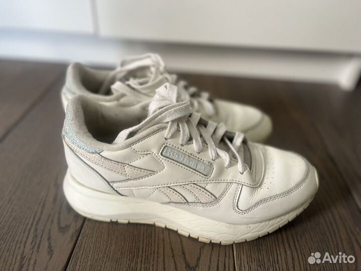 Кроссовки женские Reebok р. 38,5