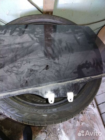 Стекло передней, задней дверей