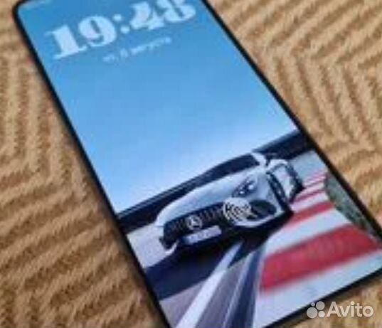 Samsung Galaxy S23, 8/256 ГБ