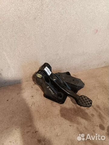 Педаль тормоза кронштейн Volkswagen Polo 5