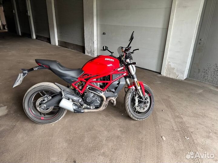 Ducati Monster 797