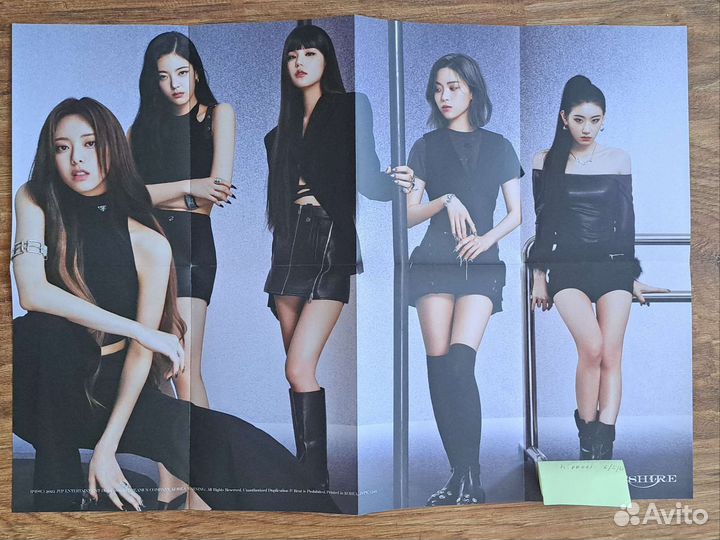 Предзаказный плакат itzy cheshire