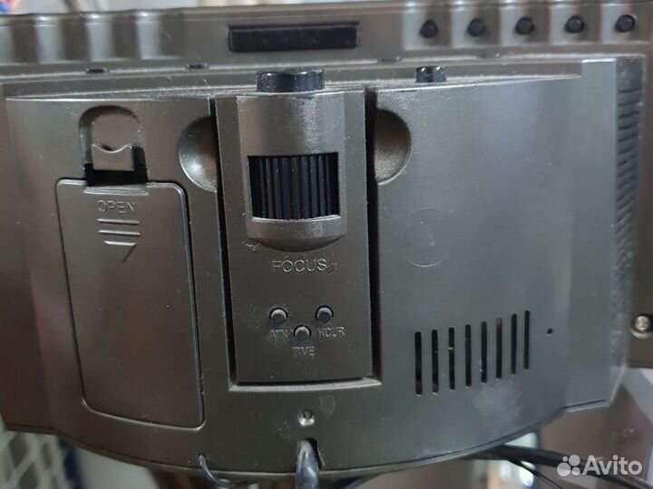 Радиочасы Vitek-3508