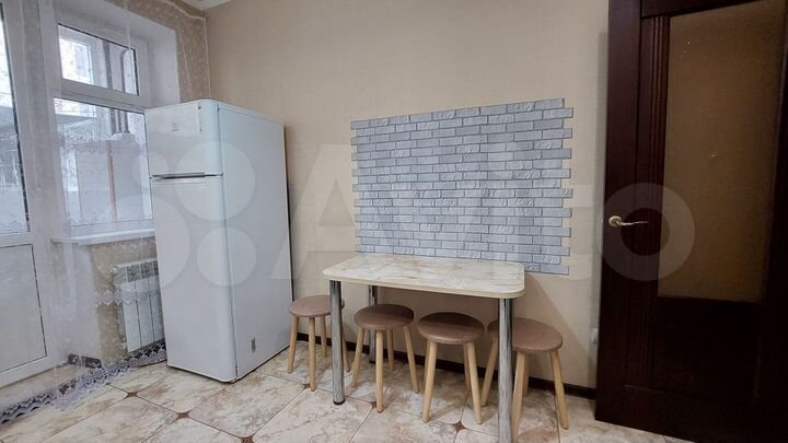 2-к. квартира, 55 м², 1/12 эт.