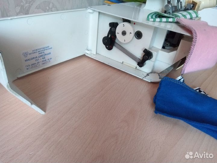 Оверлок четырехниточный бытовой бу