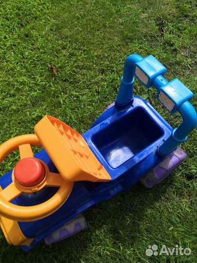 Детский трактор каталка
