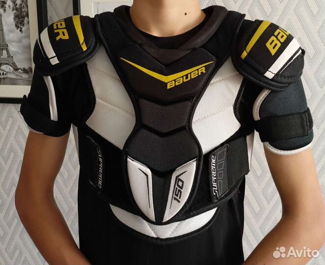 Нагрудник хоккейный