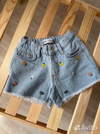 Джинсовый костюм для девочки с шортами
