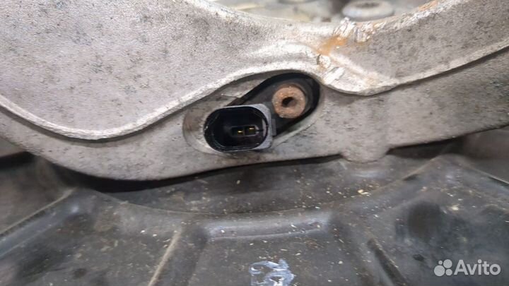 Ступица (кулак, цапфа) левая передняя Volkswagen Passat CC