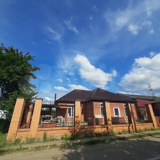 Дом 172 м² на участке 8,4 сот.