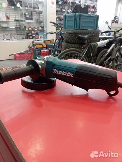 Угловая шлифмашина Makita GA5050R