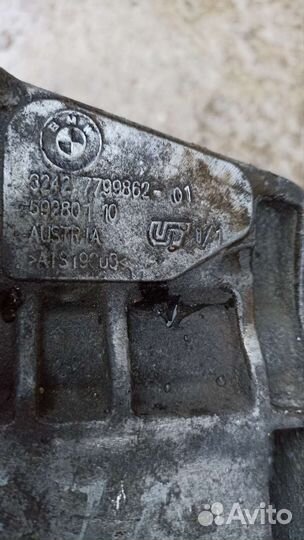 BMW X5 E70 кронштейн крепления Гура