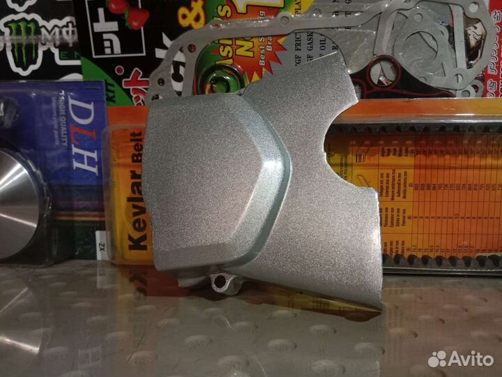 Крышка ведущей звезды на мопед