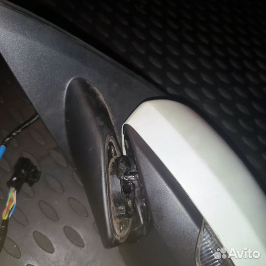 Продам зеркало Рено Аркана 2021 года