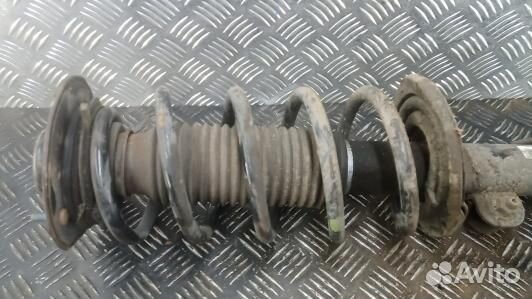 Стойка передняя правая chevrolet captiva 2 (8AG41N501)