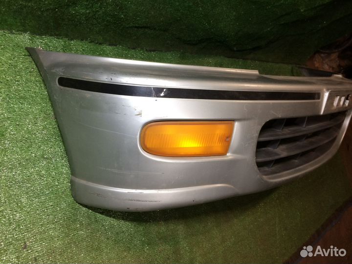 Бампер передний nissan Serena C23 Серебро царапины