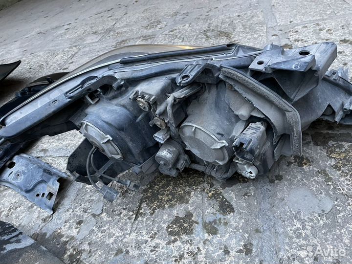 Фара на lexus 570