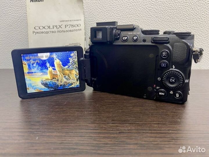 Компактная камера Nikon coolpix P7800