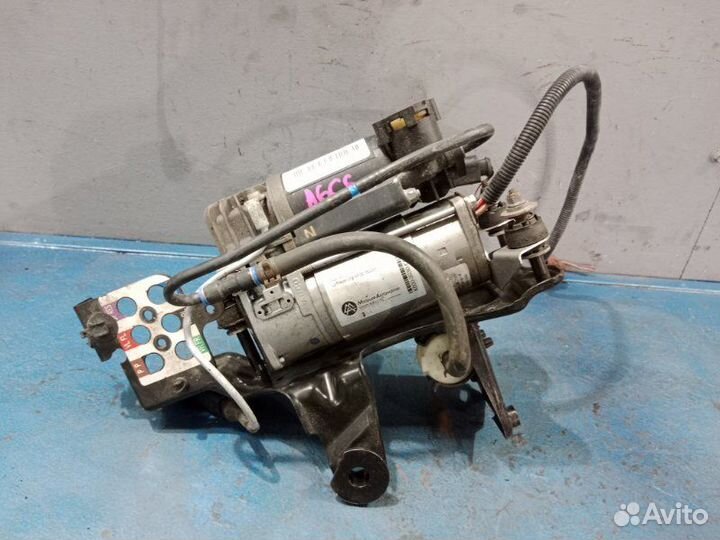 Компрессор пневмоподвески Audi A6 C6