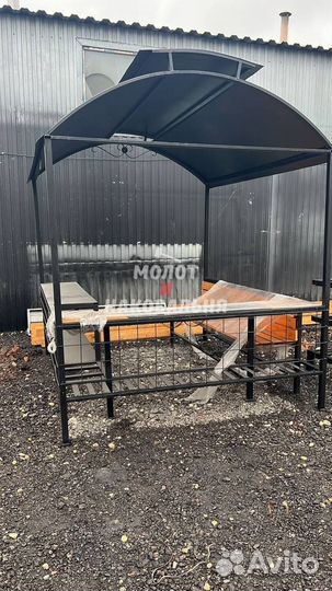 Мангал с крышей