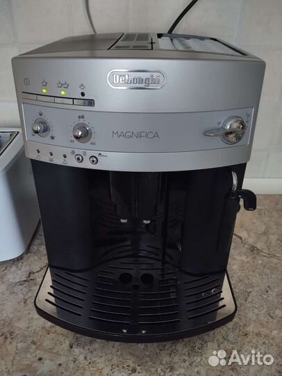 Кофемашина delonghi magnifica