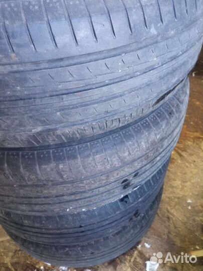 Yokohama BluEarth AE50 215/65 R17 99V