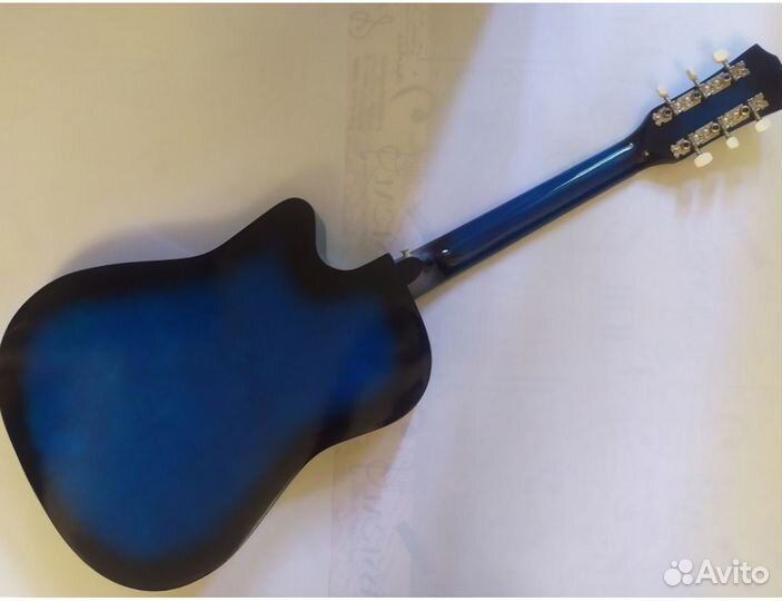 Акустическая гитара