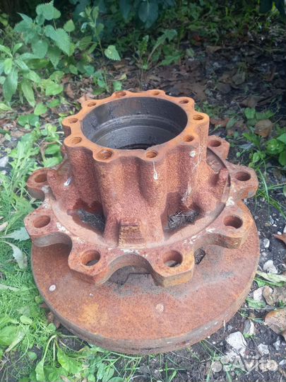 Продается ступица на Даф 95