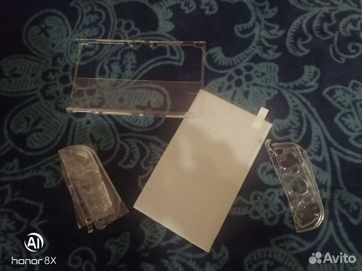 Nintendo switch oled 64 G с 4 играми (картриджи)