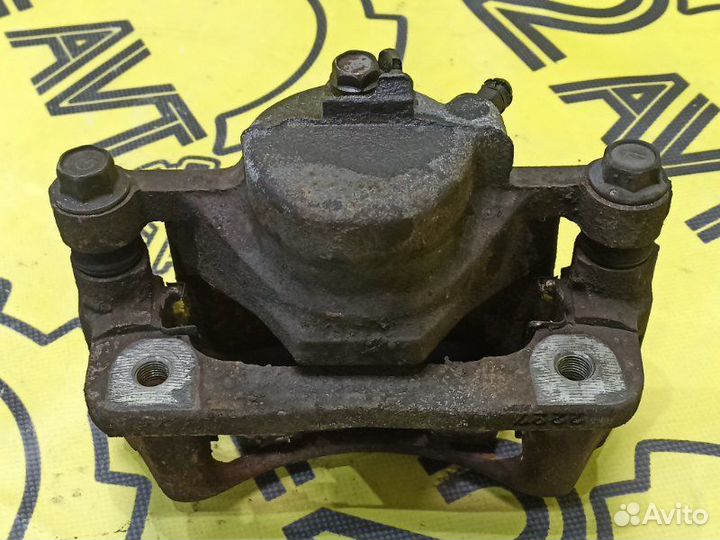 Суппорт передний правый Honda Cr-V RD1 B20B 1996