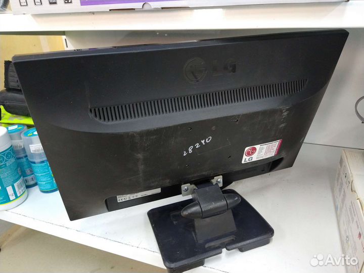 Монитор LG Flatron E2041S 20