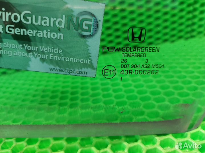 Стекло двери переднее левое Honda Pilot YF4 J35Z4