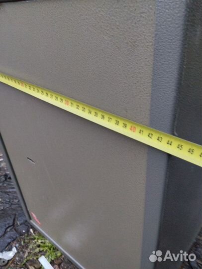 Сейф металлический