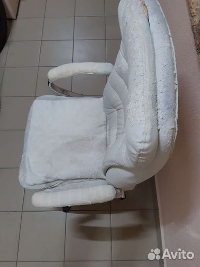 Компьютерное кресло белое бу