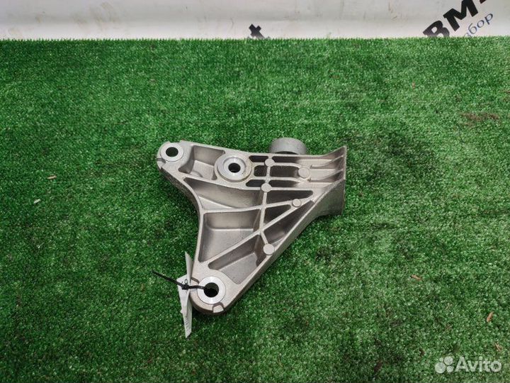 Кронштейн двигателя левый Bmw 530I F10 N52B30A