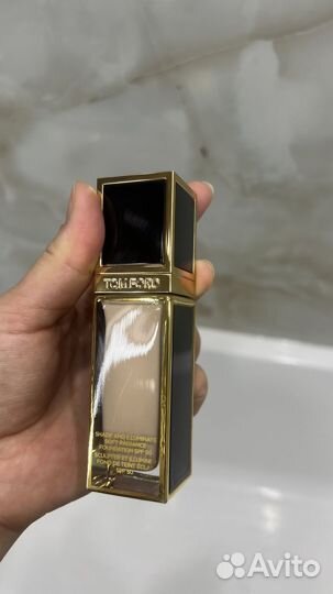 Тональный крем Tom Ford