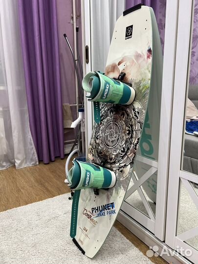 Вейкборд с креплениями Slingshot Contrast by C.D