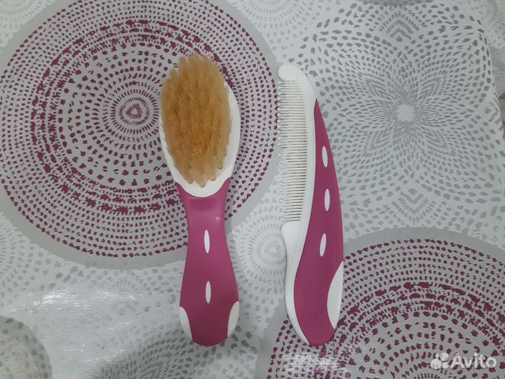 Набор детских расчесок nuk