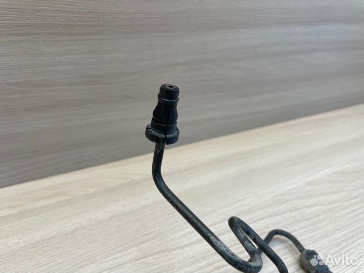 Трубка цилиндра сцепления Volkswagen Polo