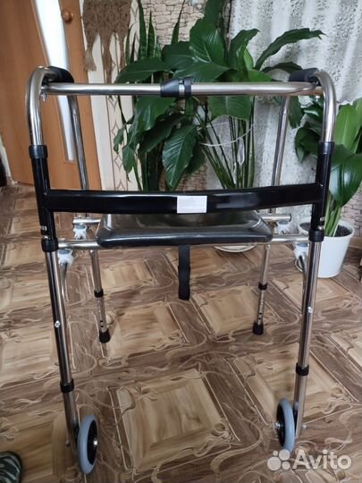 Ходунки для взрослых инвалидов