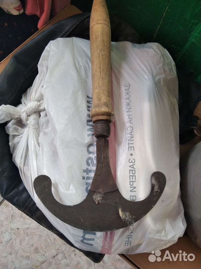 Скороварка и топорик для рубки капусты