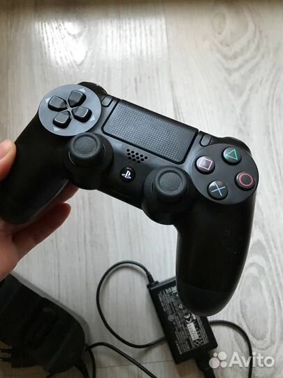 Геймпад Sony DualShock 4 v2 CUH-ZCT2E