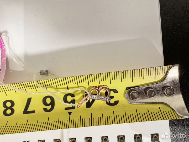 Золотая подвеска с фианитами буква 