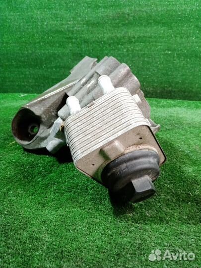 Корпус масляного фильтра Volkswagen Touareg 7L 1