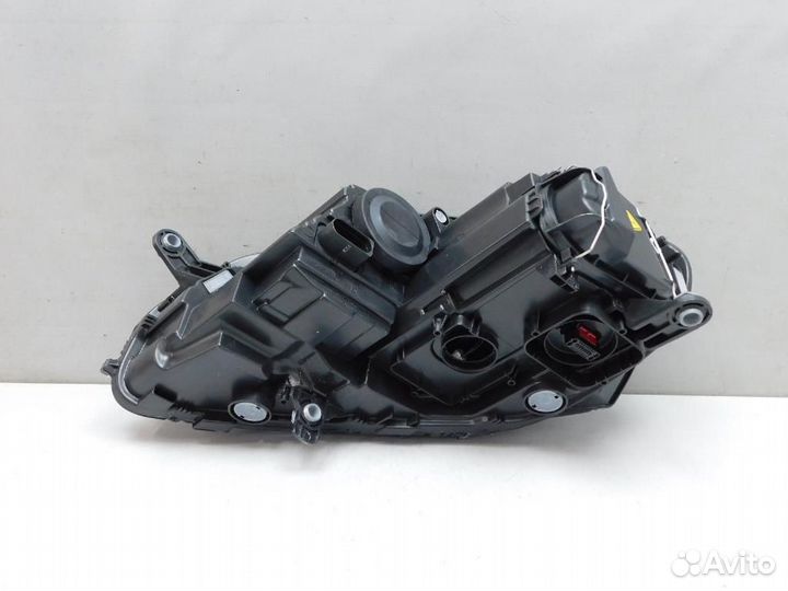 Фара правая Volkswagen Passat