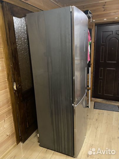 Холодильник Siemens KG 49 NA73