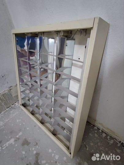 Светильник потолочный